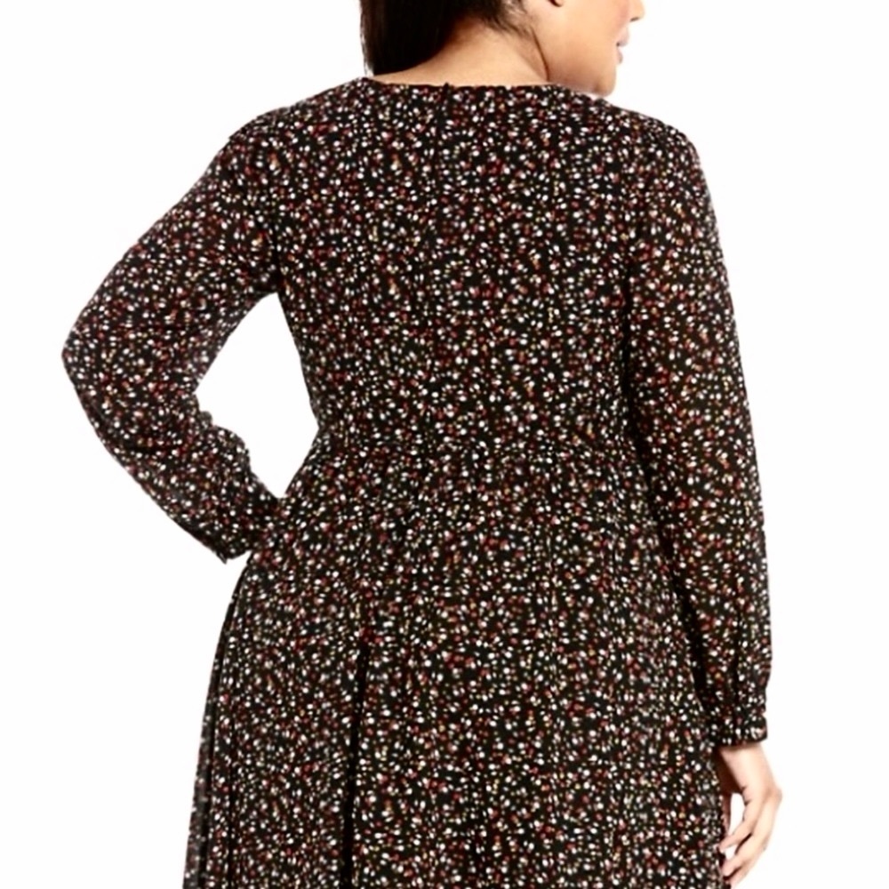 Torrid Georgette Black Floral Size 24 Dress Long Sleeve Deep V Fit Flare NEW - Picture 4 of 14